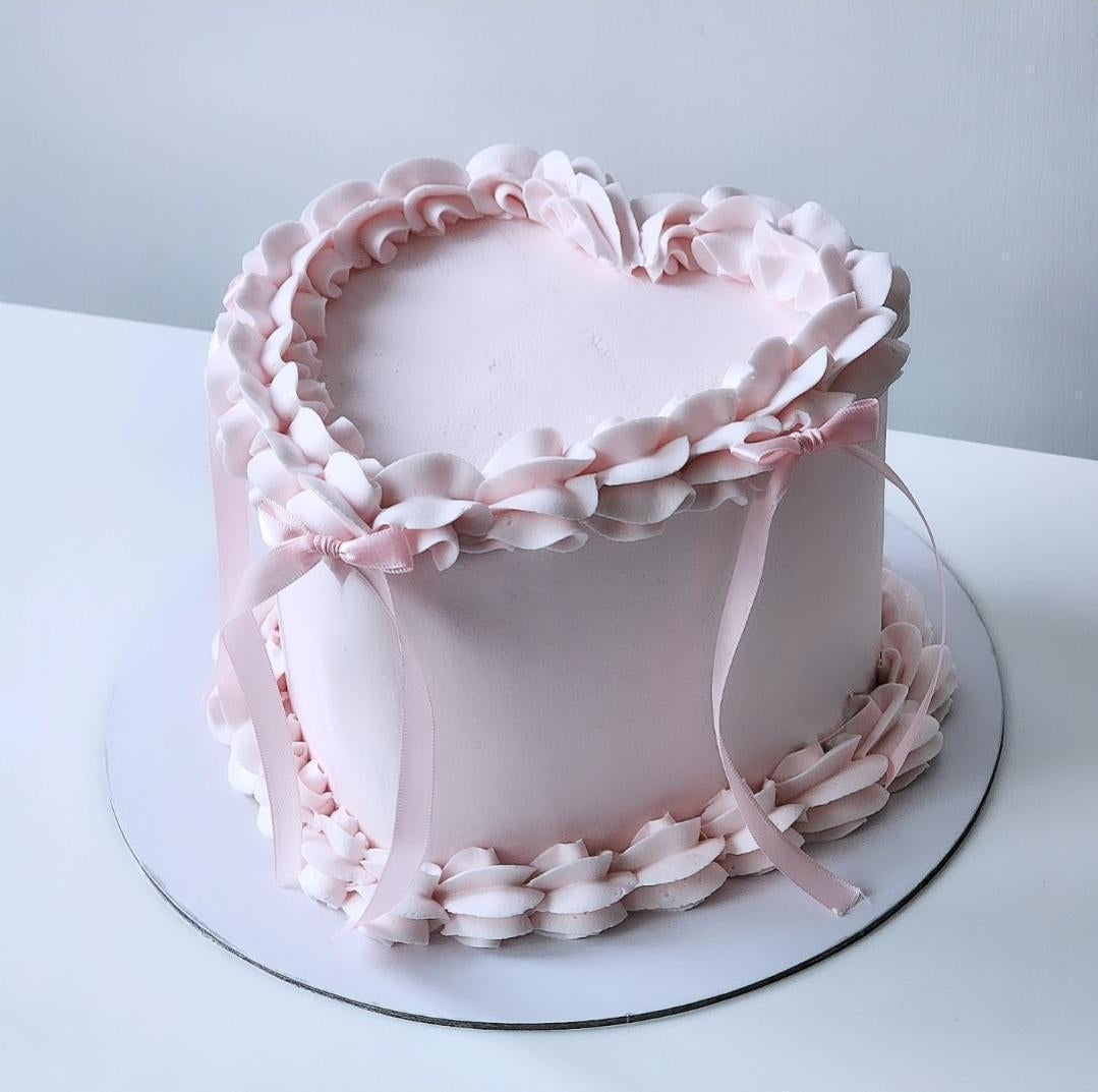 Frilly Heart Cake
